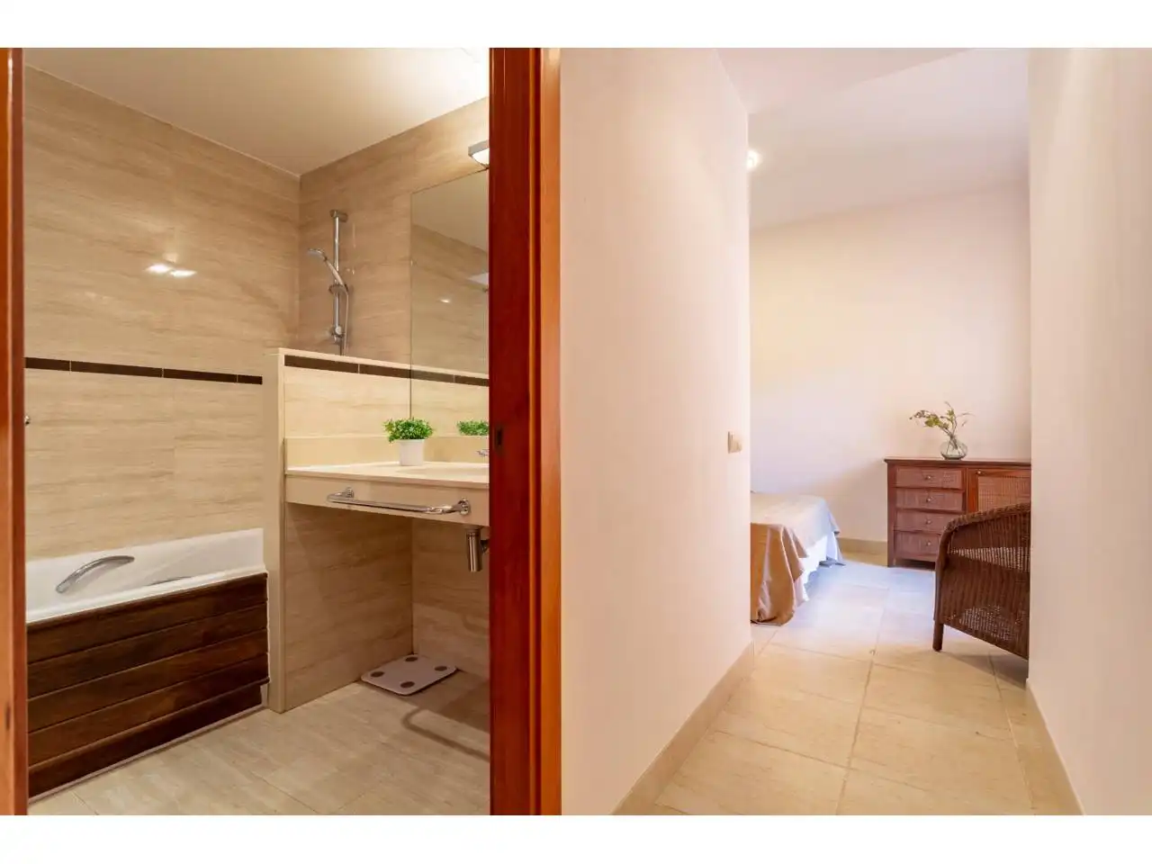 Baño de Casa o chalet en venta en Mont-roig del Camp con Aire acondicionado, Calefacción y Jardín privado