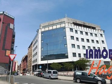 Local comercial en venta en Ibaiondo
