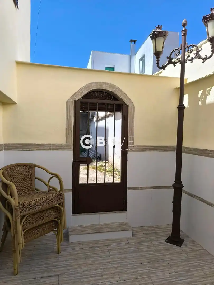 Casa adosada en venta en Lucena con Calefacción y Amueblado