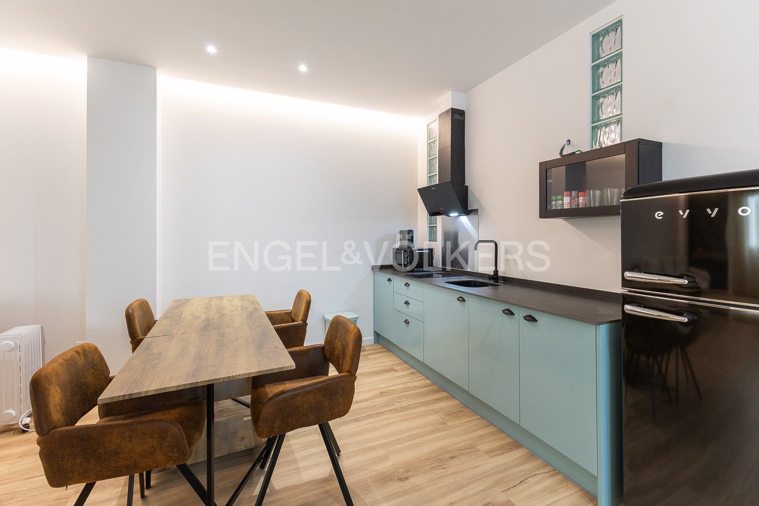 Kitchen of Apartment to rent in  Valencia Capital  with Air Conditioner, Heating and Furnished