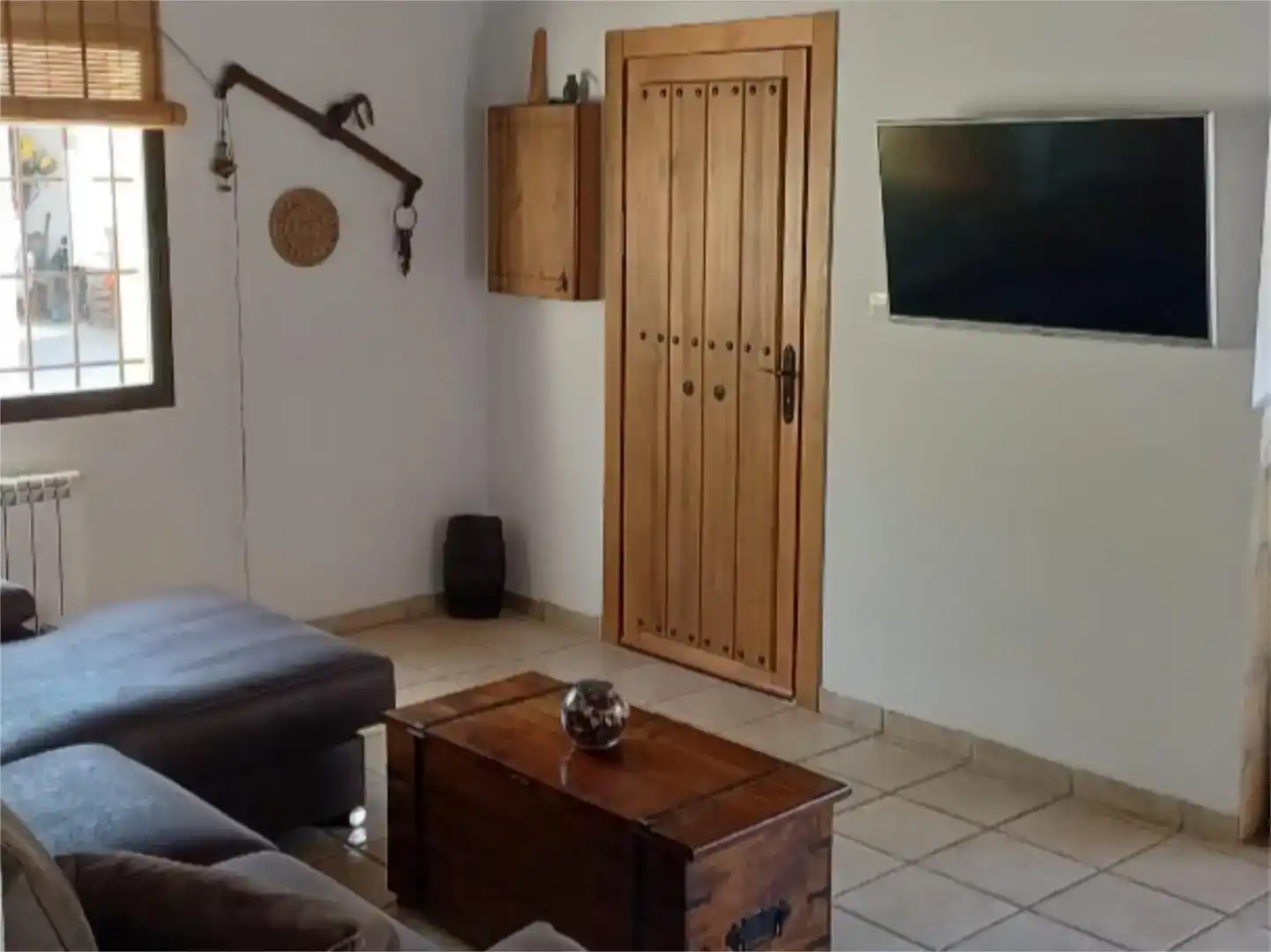 Sala d'estar de Finca rústica en venda en Alcalá la Real amb Piscina i Balcó