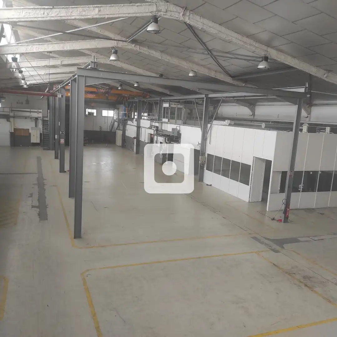 Industrial buildings for rent in de les Cosidores, Egara