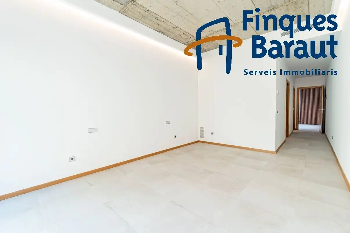 Houses for sale in Figueres  with Air Conditioner, Heating and Private garden