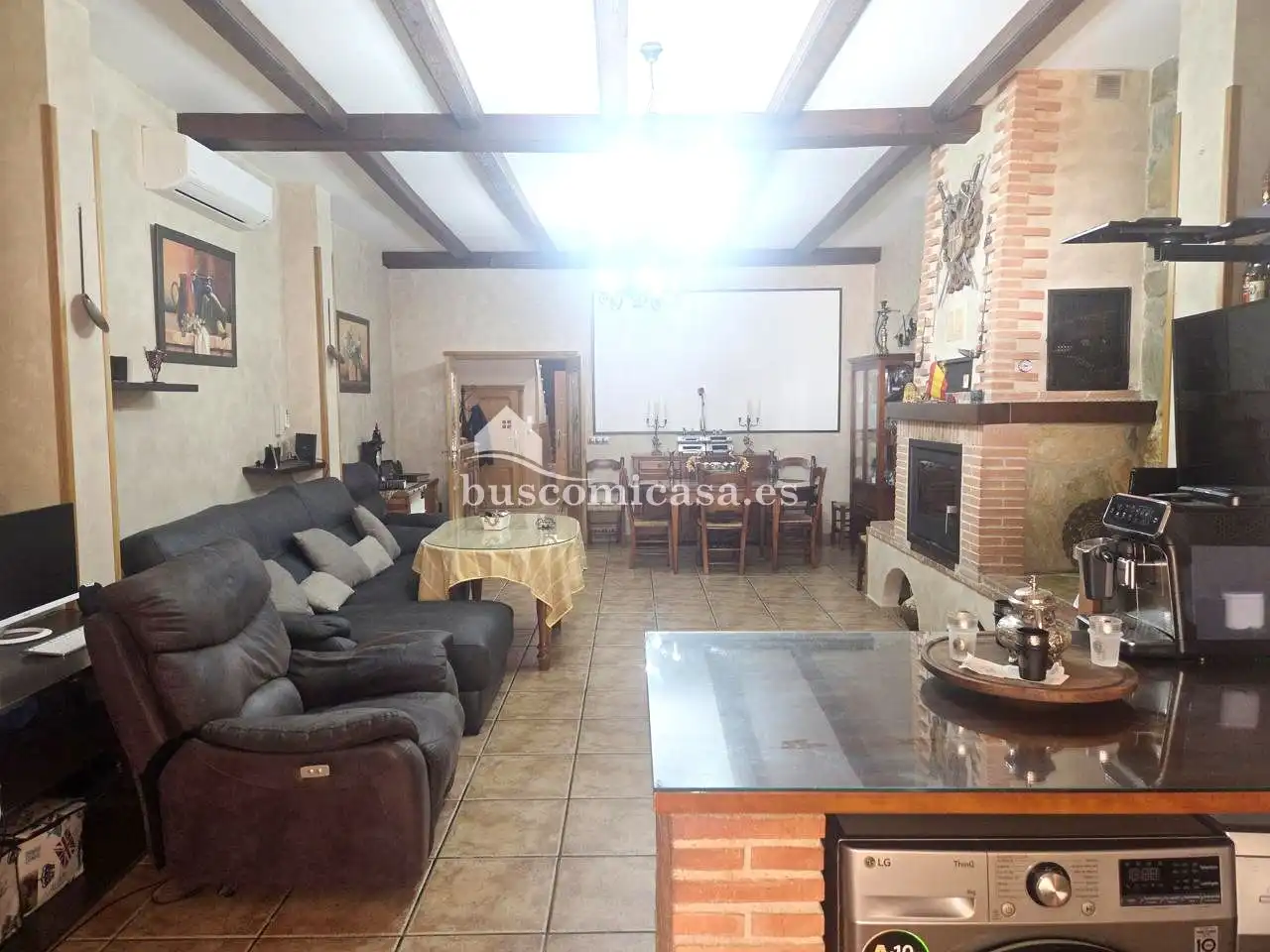 Sala d'estar de Casa adosada en venda en Torredonjimeno amb Aire condicionat, Calefacció i Piscina