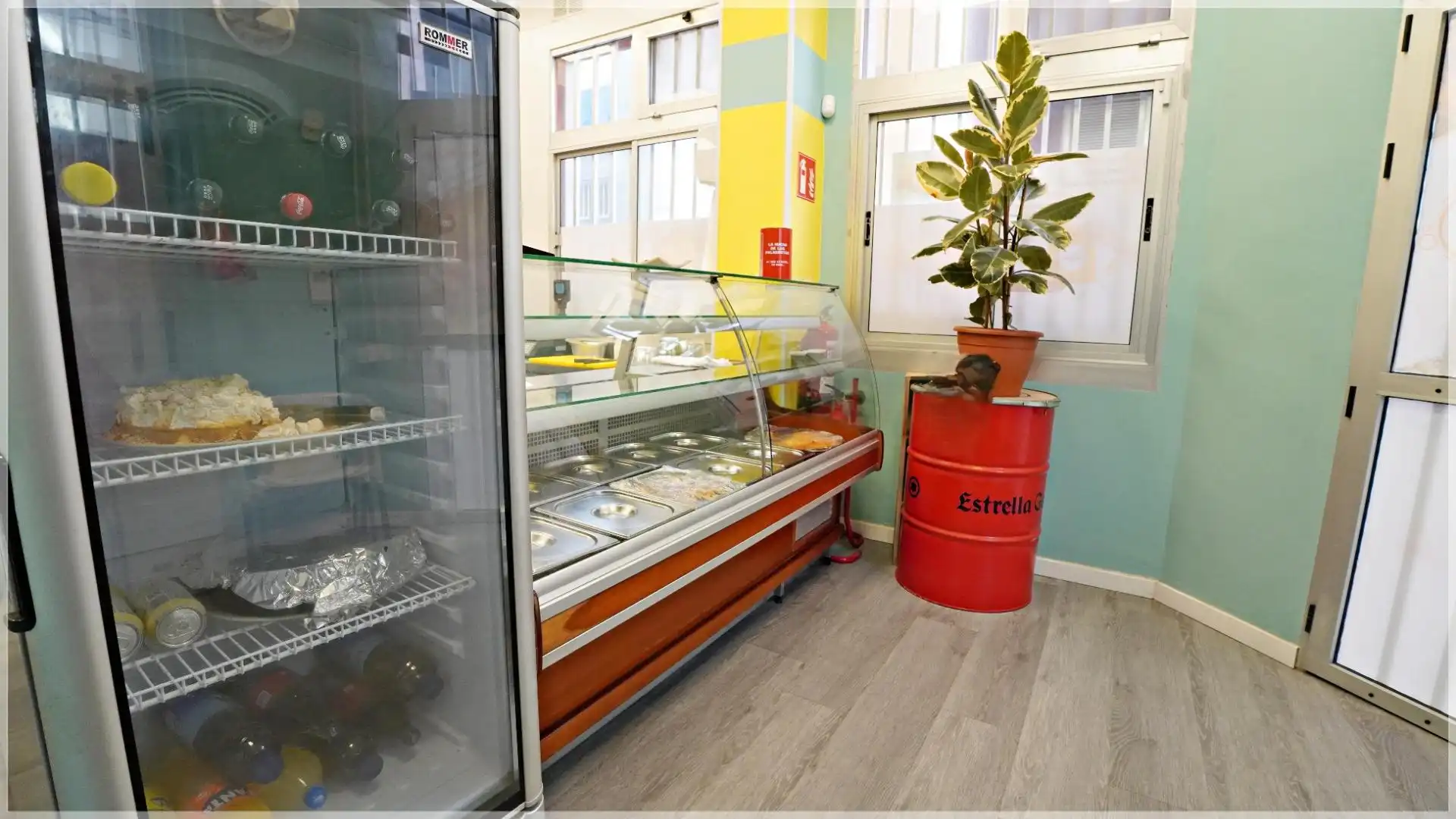 Gewerbefläche zur Übernahme in Calle Calle de Mariana de Pineda 44, imagen 2