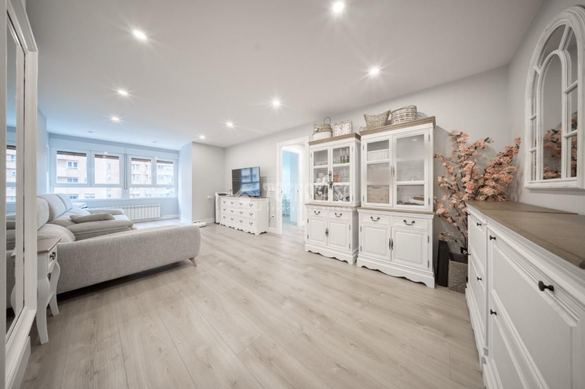 Living room of Flat for sale in Valladolid Capital  with Heating and Storage room