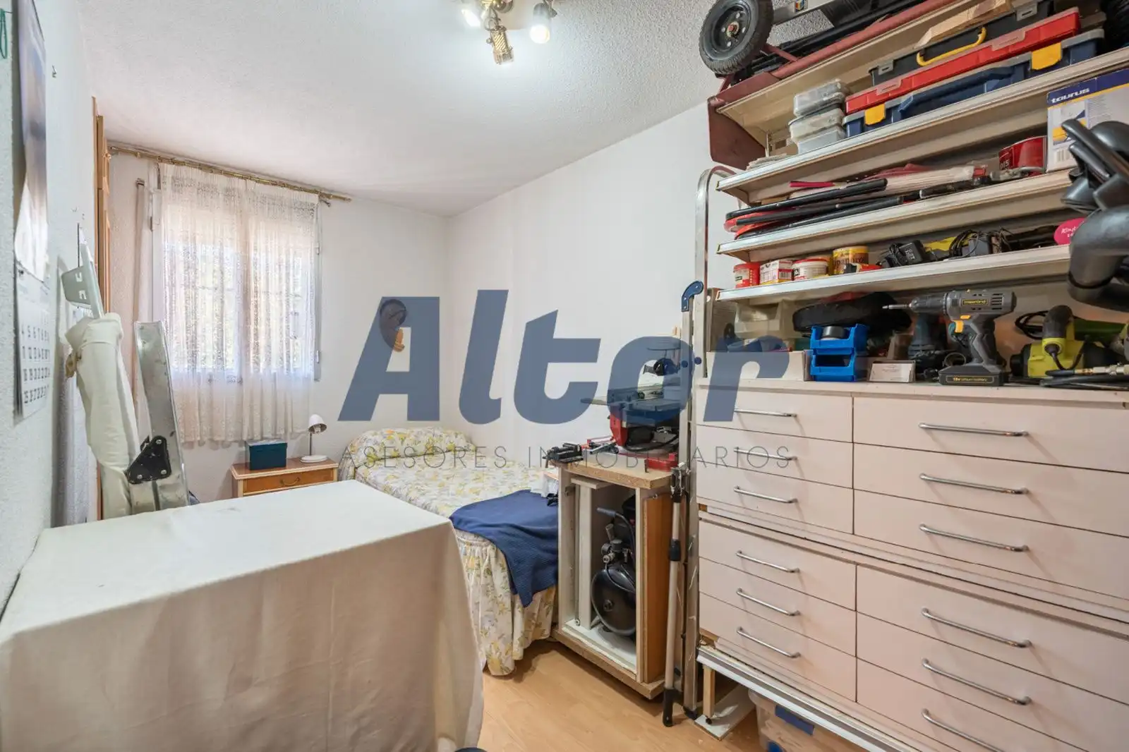 Habitación de Piso en venta en Madrid con Calefacción y Amueblado