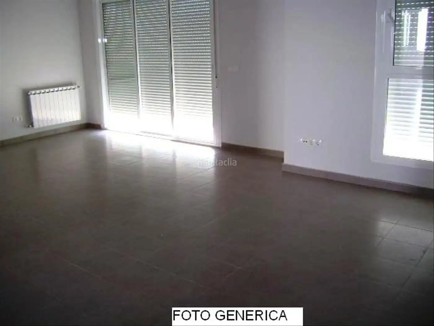 Casa aparellada en venda a Calle Luís de Góngora 20
