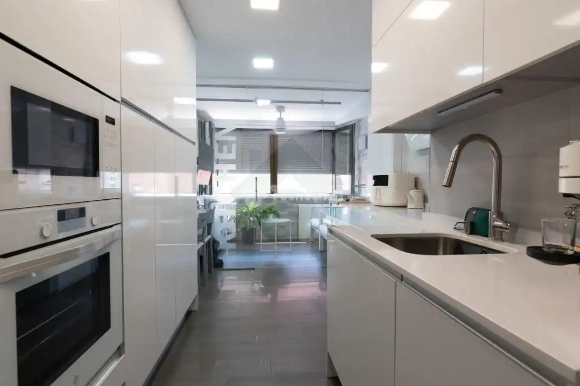 Kitchen of Flat for sale in Fuenlabrada  with Air Conditioner, Heating and Community pool