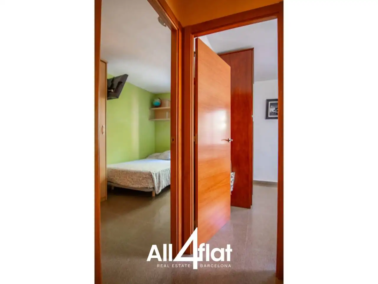 Bedroom of Duplexes for rent in Barcelona  with Air Conditioner, Heating and Terrace