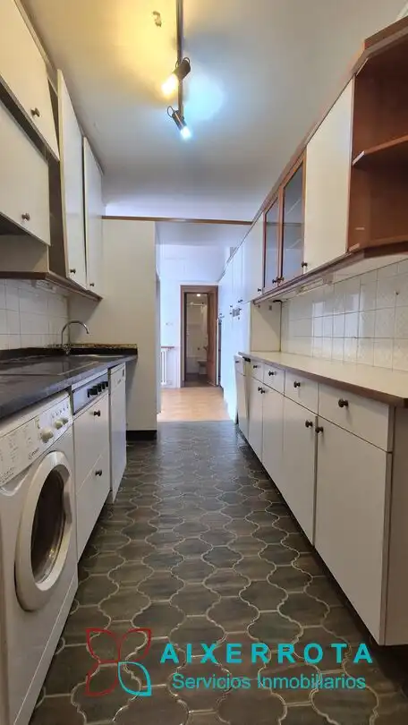 Cocina de Piso en venta en Getxo  con Calefacción, Terraza y Trastero