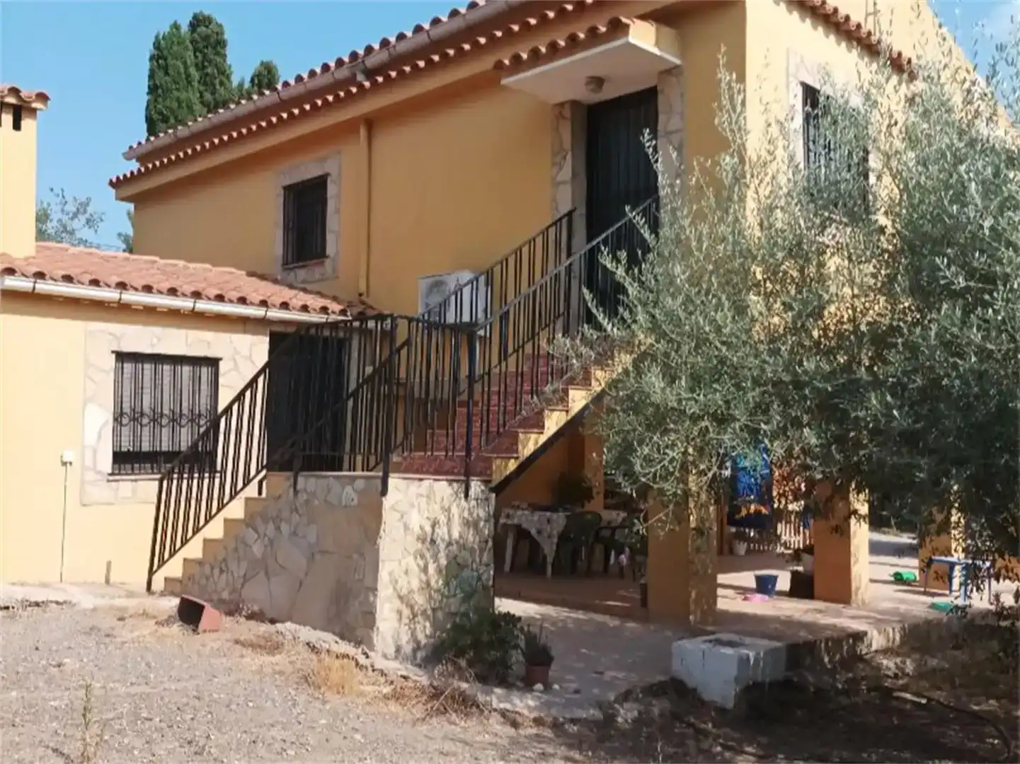 Vista exterior de Casa o xalet en venda en Borriol amb Aire condicionat, Piscina i Balcó