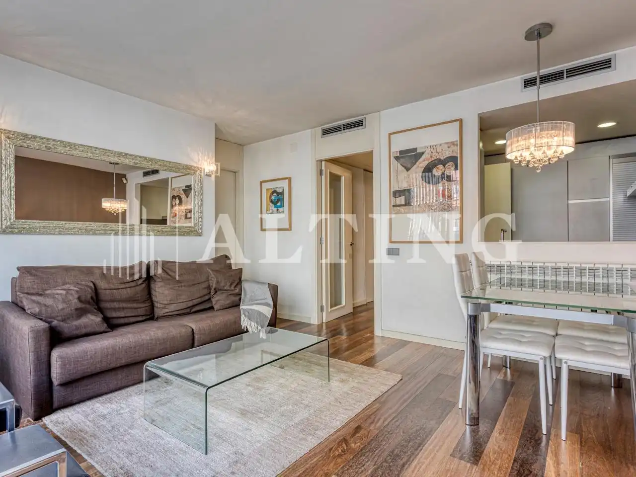 Living room of Flat for sale in  Barcelona Capital  with Air Conditioner, Parquet flooring and Terrace