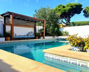 Piscina de Casa o xalet en venda en Chiclana de la Frontera amb Aire condicionat, Calefacció i Jardí privat