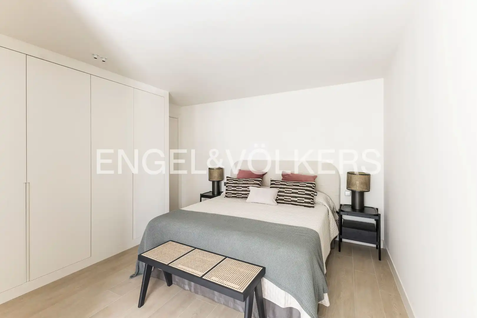 Schlafzimmer von Wohnung zur Miete in Madrid mit Klimaanlage, Heizung und Terrasse