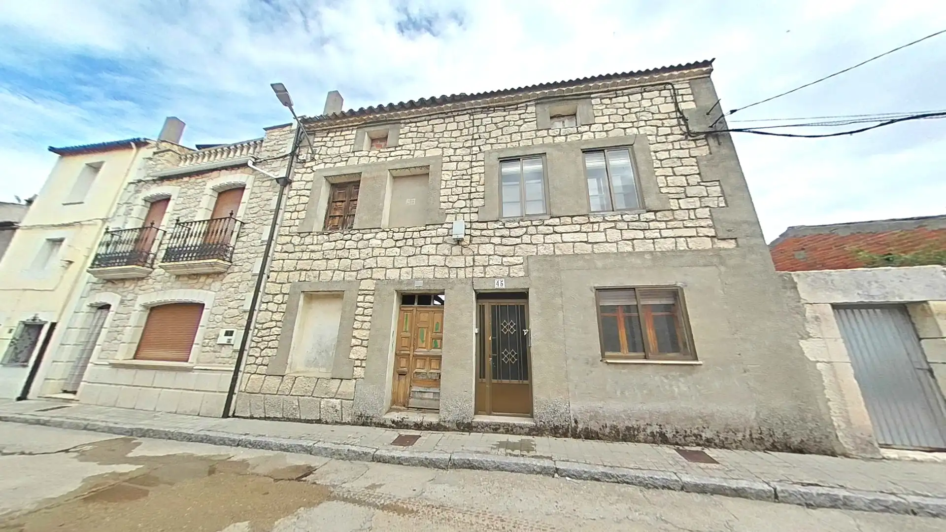 Casa adosada en venda a Escudero, Campaspero