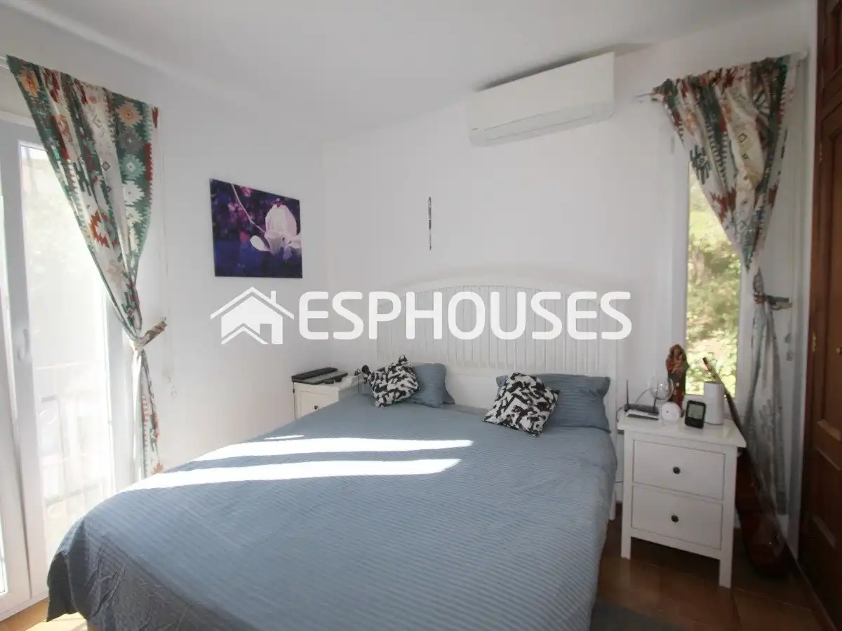 Bedroom of Houses for sale in Altea  with Air Conditioner, Swimming Pool and Furnished