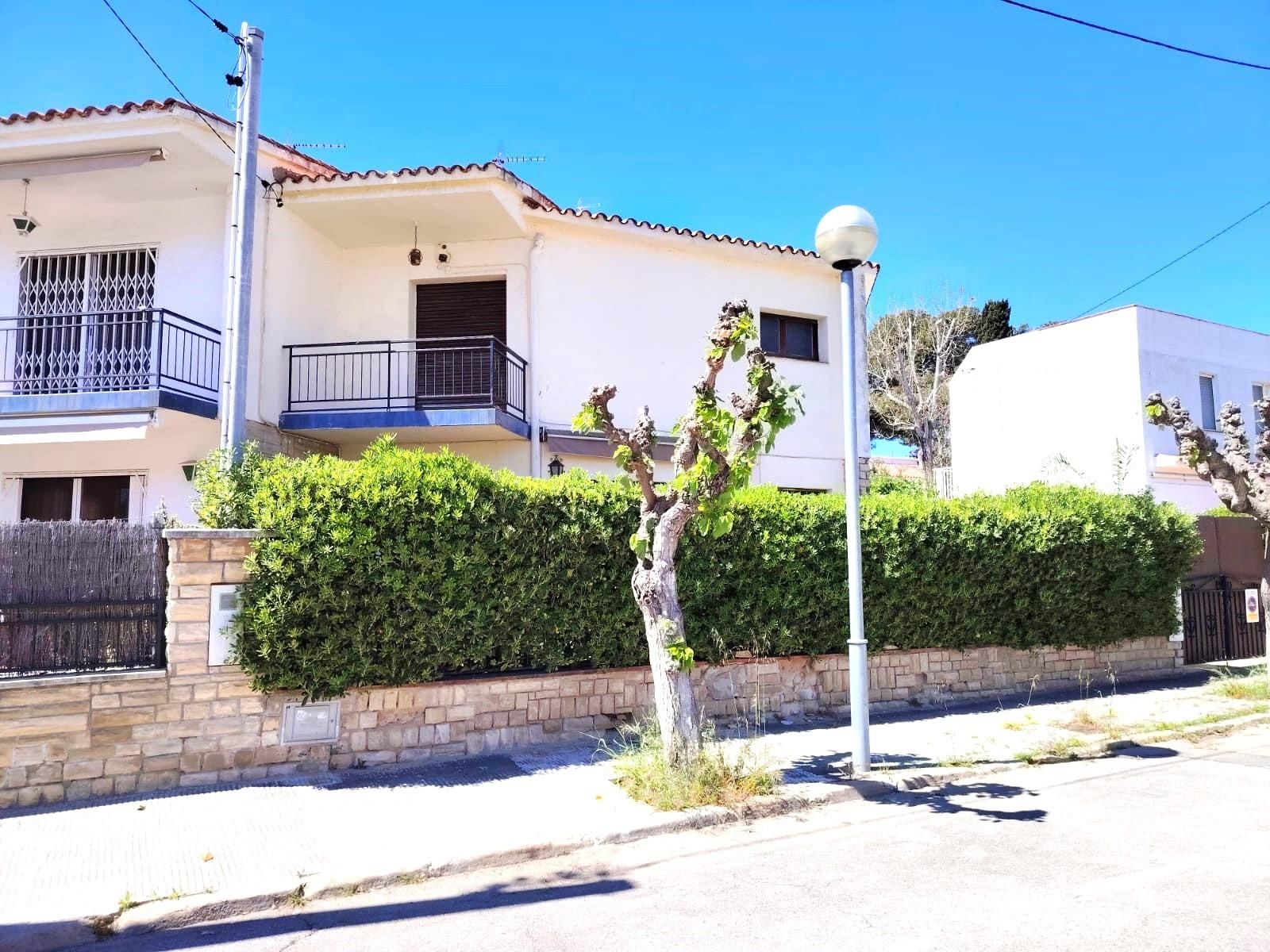 Vista exterior de Casa o xalet en venda en El Vendrell amb Terrassa