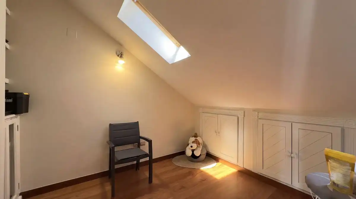 Maisonette zum Verkauf in Ronda mit Klimaanlage, Terrasse und Alarm