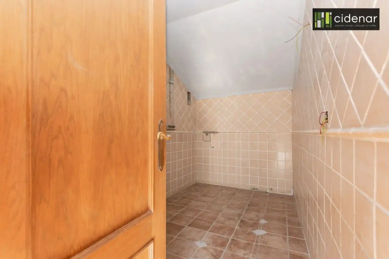 Baño de Casa adosada en venta en Valle de Yerri / Deierri con Calefacción, Jardín privado y Parquet