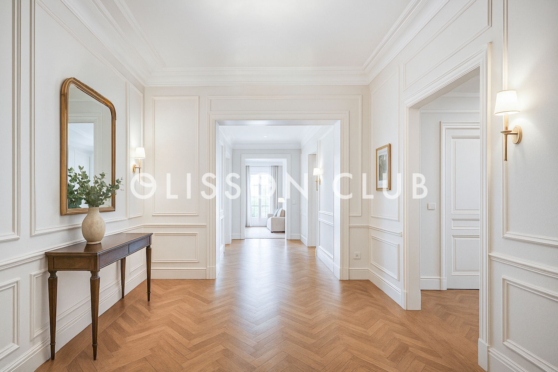 Flat for sale in  Madrid Capital  with Air Conditioner, Heating and Storage room