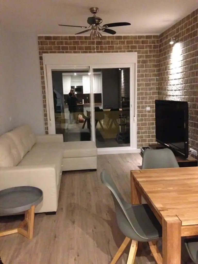 Wohnzimmer von Wohnung zur Miete in Fuengirola mit Klimaanlage, Terrasse und Möbliert