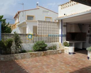 Exterior view of Single-family semi-detached to rent in Oliva  with Air Conditioner and Terrace