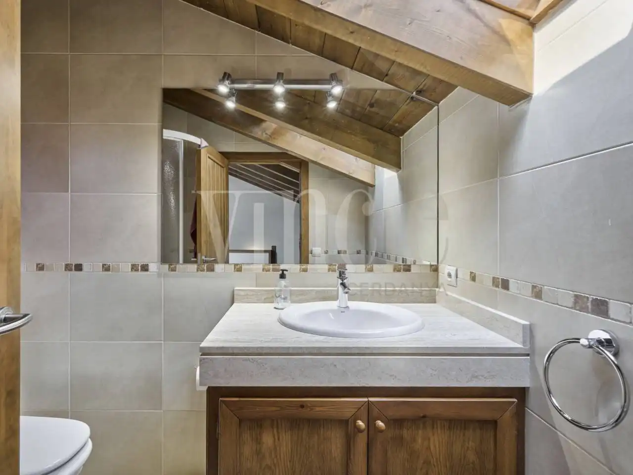 Baño de Casa adosada en venta en Guils de Cerdanya con Calefacción, Parquet y Terraza