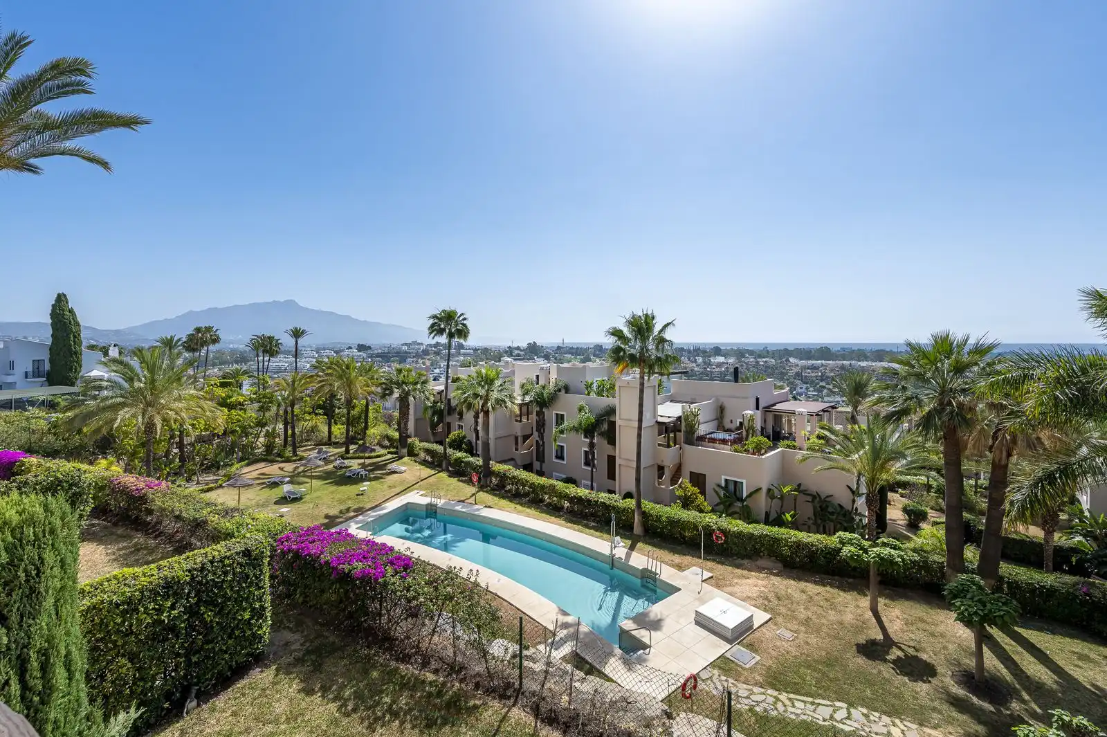 Jardín de Apartamento en venta en Estepona con Terraza, Trastero y Amueblado