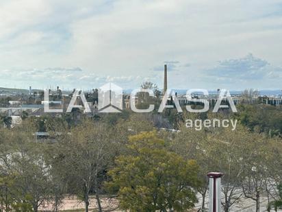 Vista exterior de Pis en venda en  Sevilla Capital amb Traster i Balcó