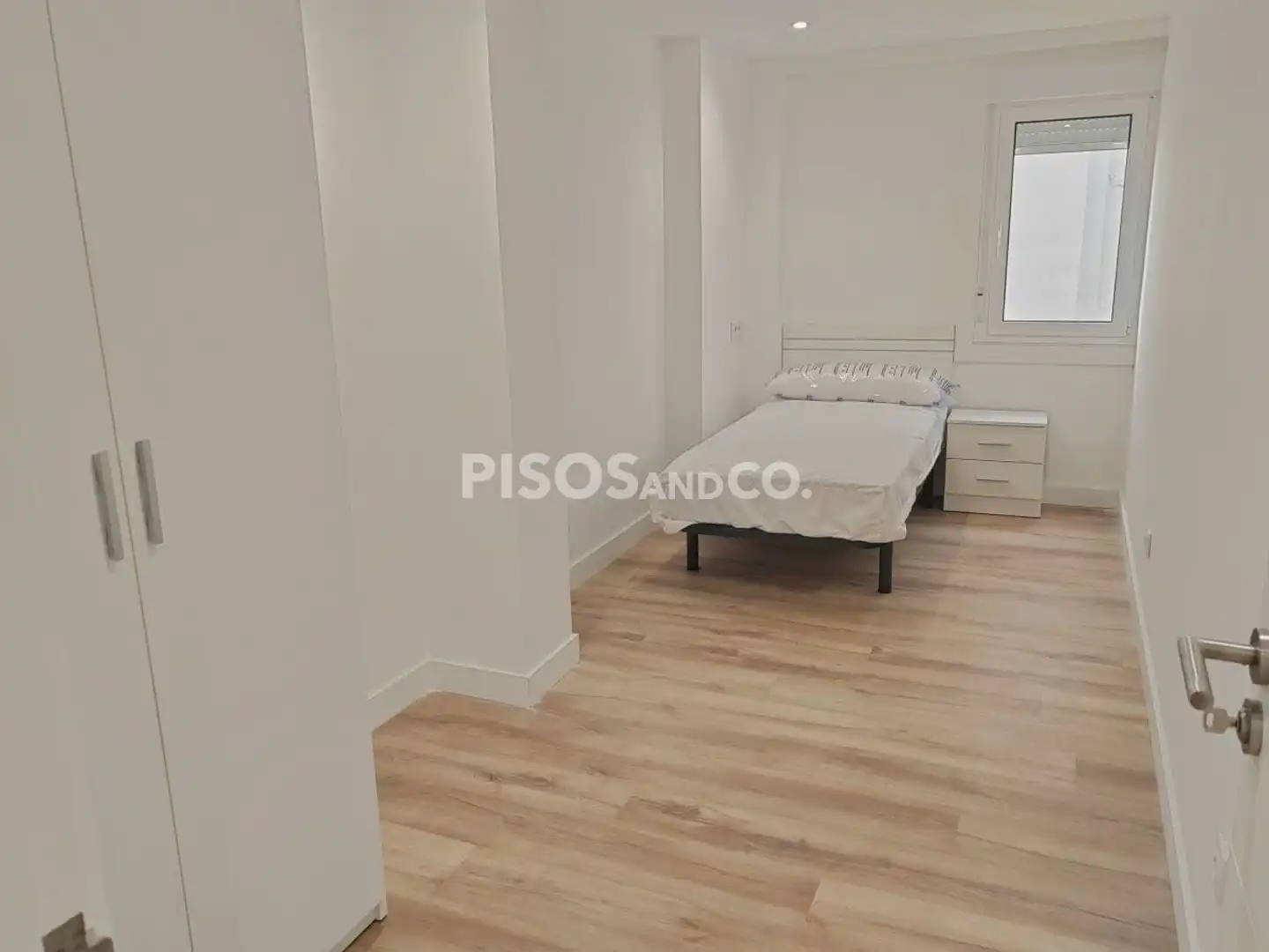Dormitori de Pis en venda en A Coruña Capital  amb Moblat