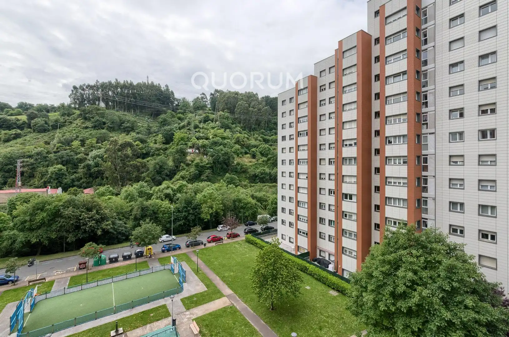 Vista exterior de Piso en venta en Barakaldo  con Calefacción, Jardín privado y Trastero