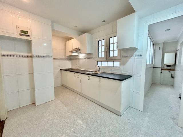 Piso en Venta en Carrer del Monestir de Poblet en Barrio de Campanar