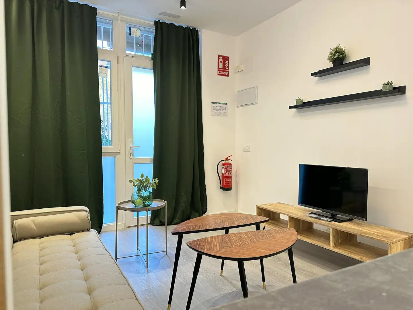 Living room of Flat for rent in Madrid  with Heating, Furnished and Washing machine