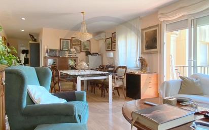 Living room of Flat for sale in Terrassa  with Air Conditioner, Heating and Parquet flooring