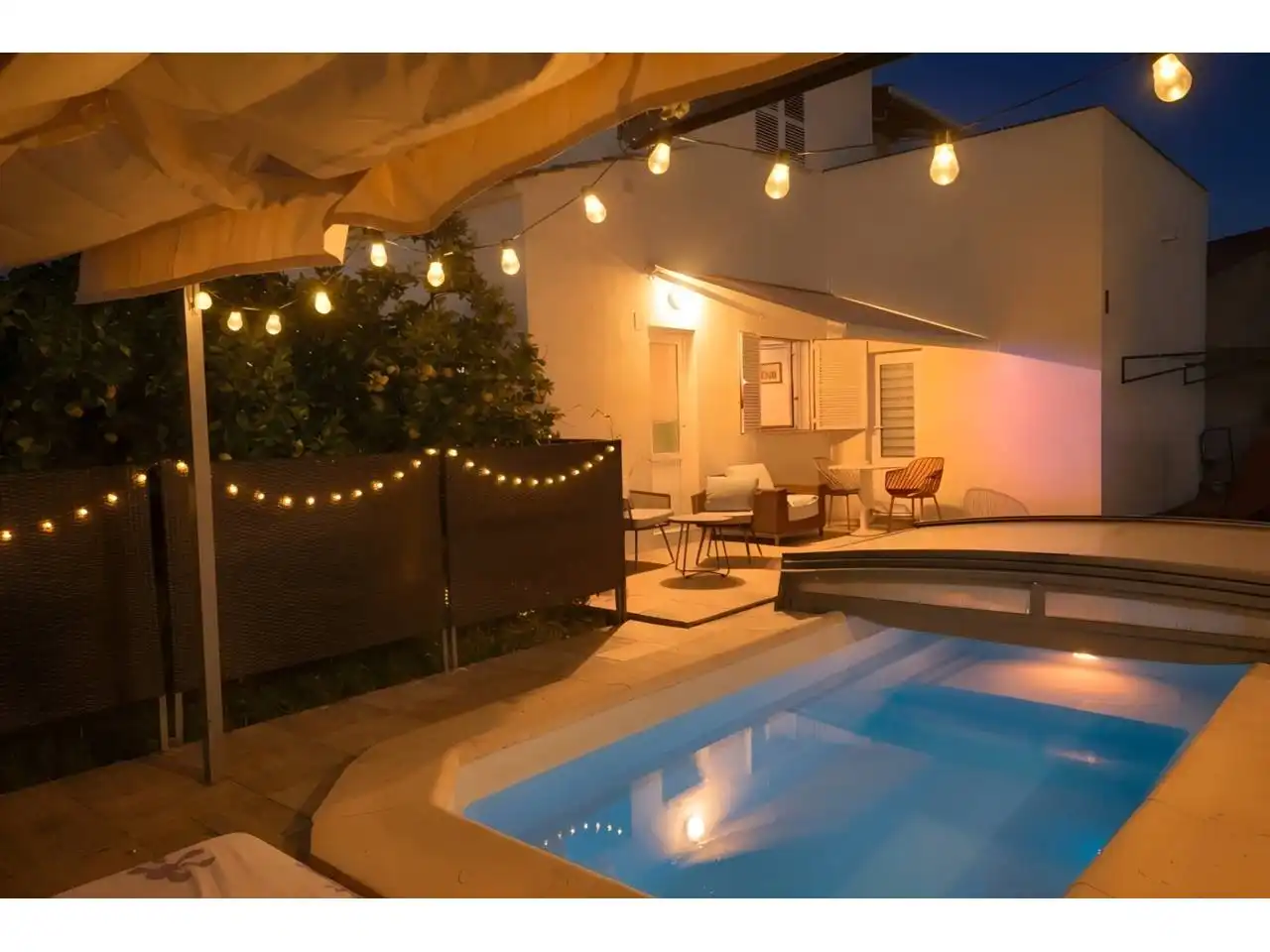Detached house with pool for sale in Calle Roses 31, imagen 2