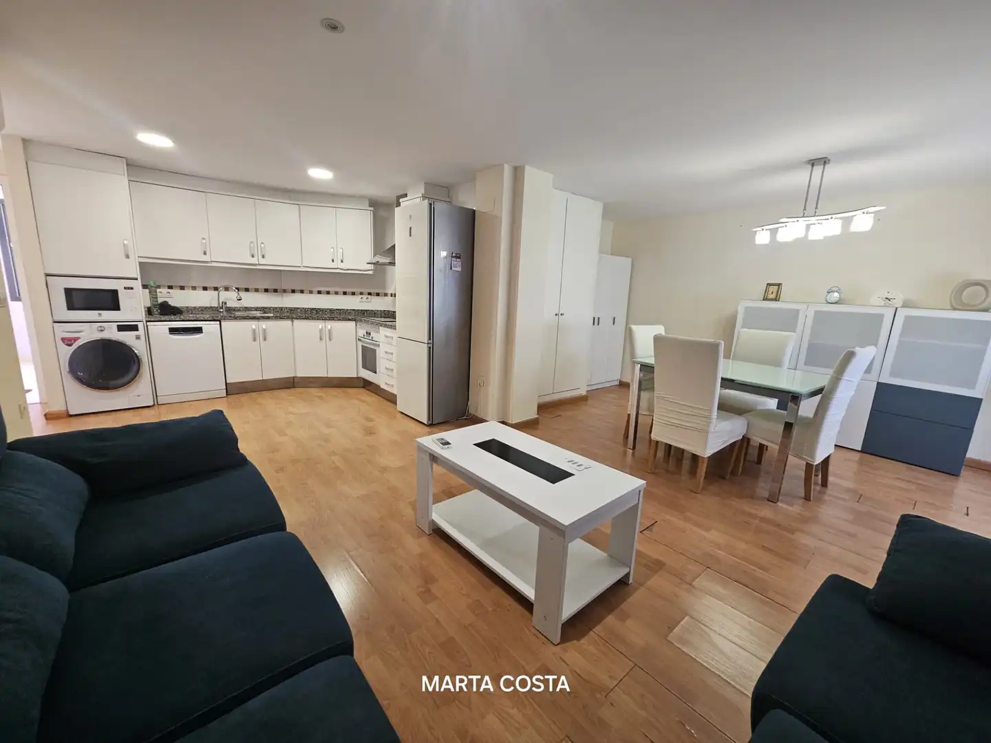 Living room of Flat for sale in Almoines  with Air Conditioner, Heating and Parquet flooring