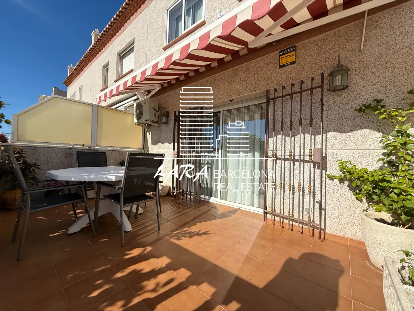 Terrassa de Casa adosada en venda en Creixell amb Aire condicionat, Calefacció i Jardí privat