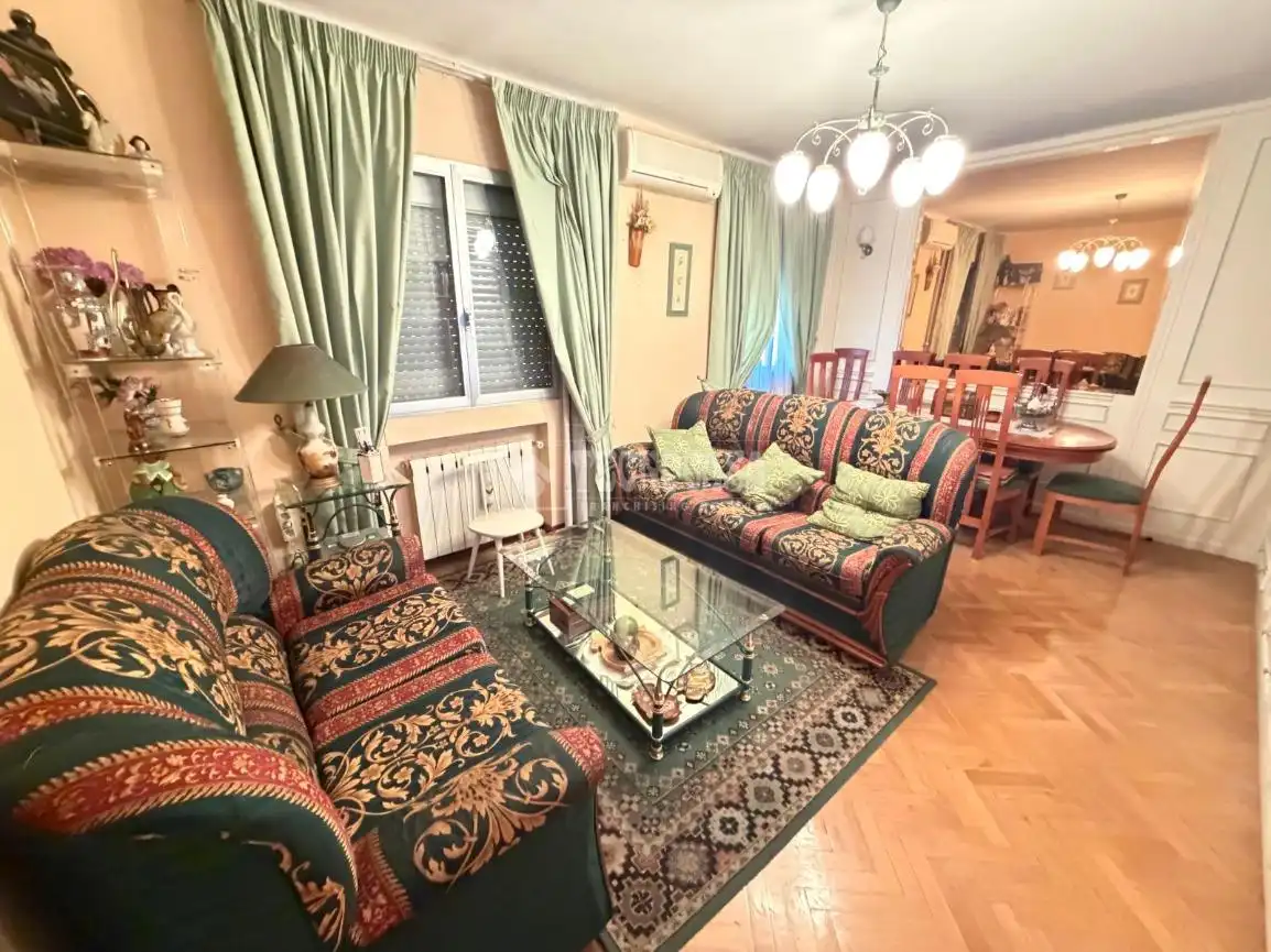 Sala de estar de Piso en venta en Madrid con Calefacción y Parquet