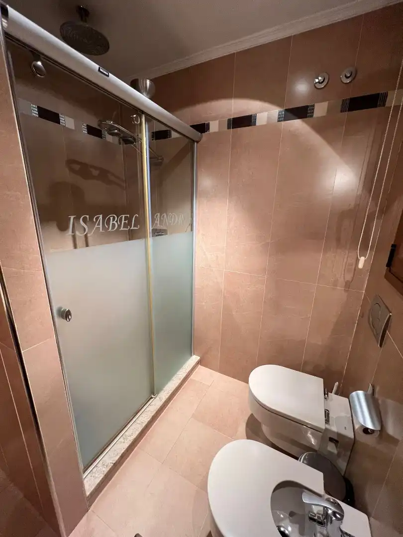 Casa con piscina en venta en Carrer de Joan Coromines i Vigneaux, imagen 27