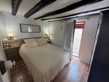 Casa amb balcó en venda a Belmonte de San José