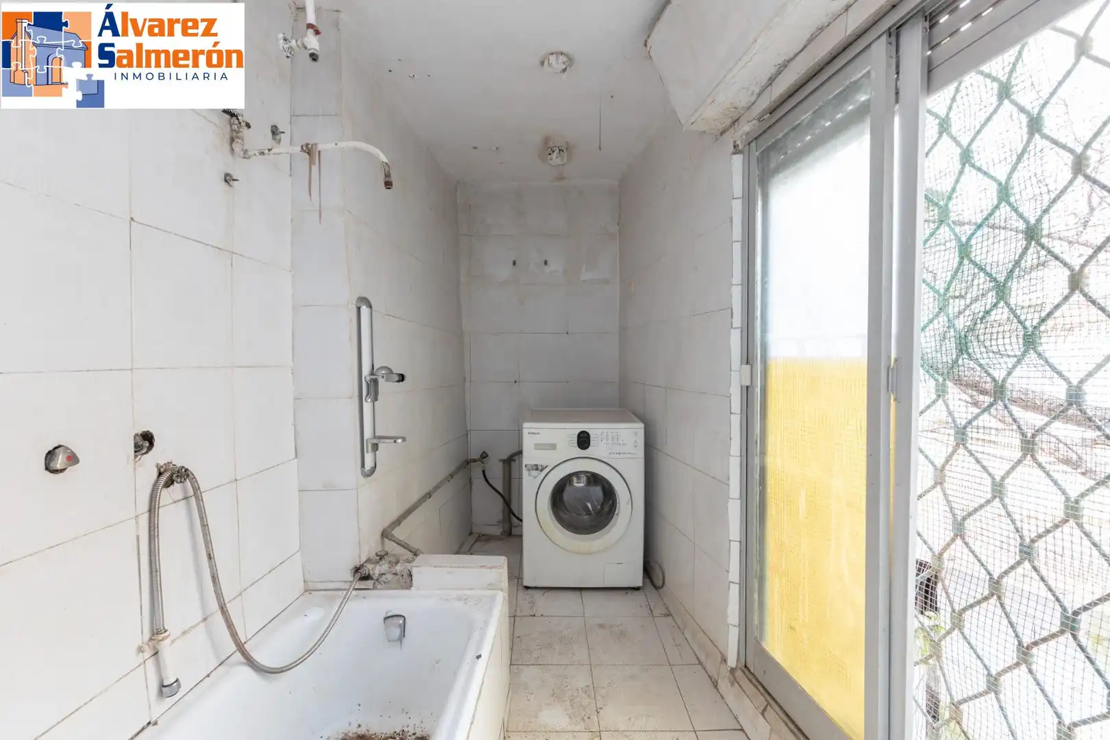 Bathroom of Houses for sale in Granada
