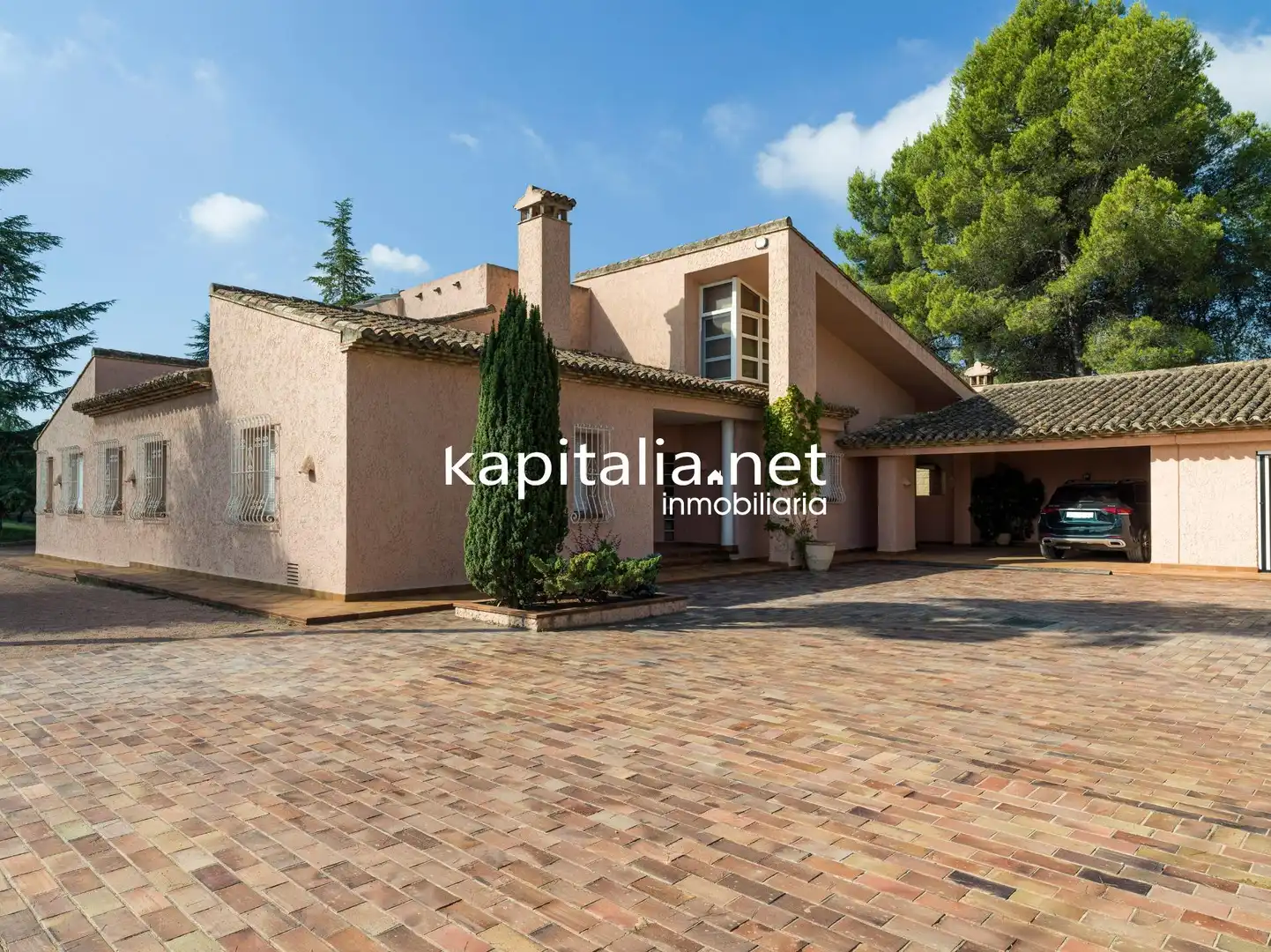 Vista exterior de Casa o xalet en venda en Ontinyent amb Calefacció, Jardí privat i Traster