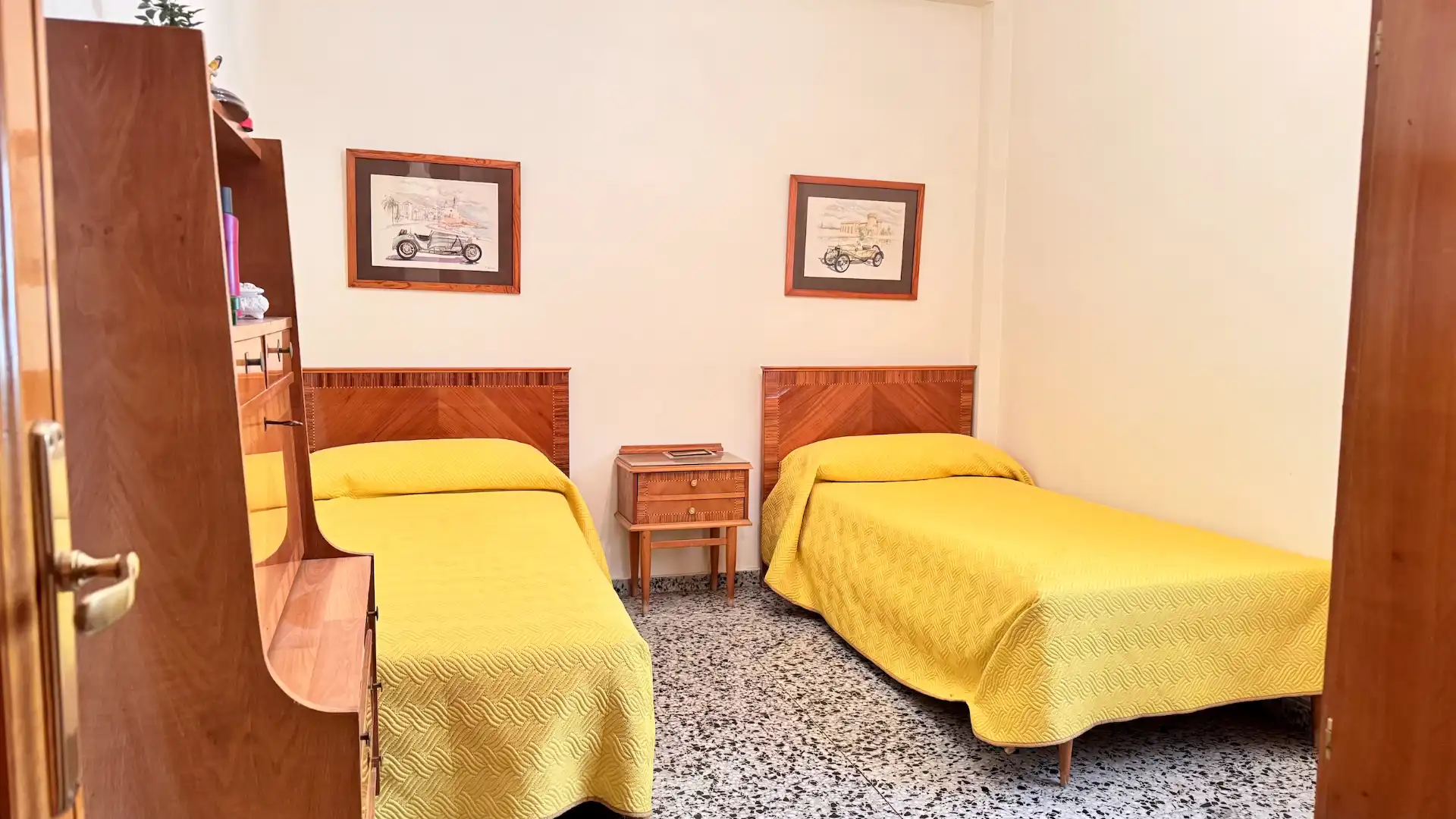 Bedroom of Apartments for sale in Valencia  with Furnished, Oven and Washing machine
