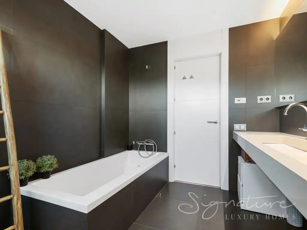 Baño de Casa o chalet en venta en Sant Cugat del Vallès con Aire acondicionado, Jardín privado y Terraza