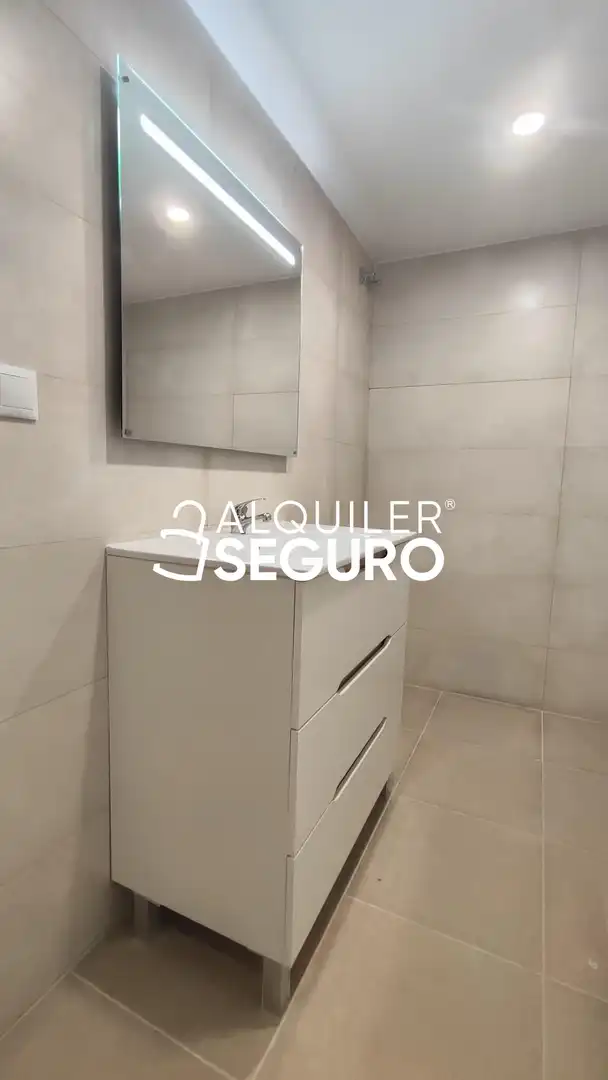 Baño de Piso de alquiler en Moncloa - Aravaca