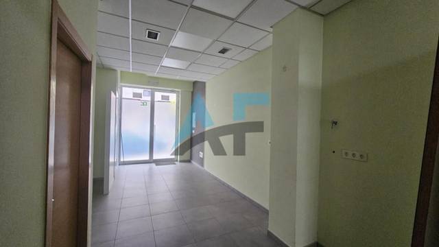Local comercial en Venta en Avenida da Universidade en Mariñamansa