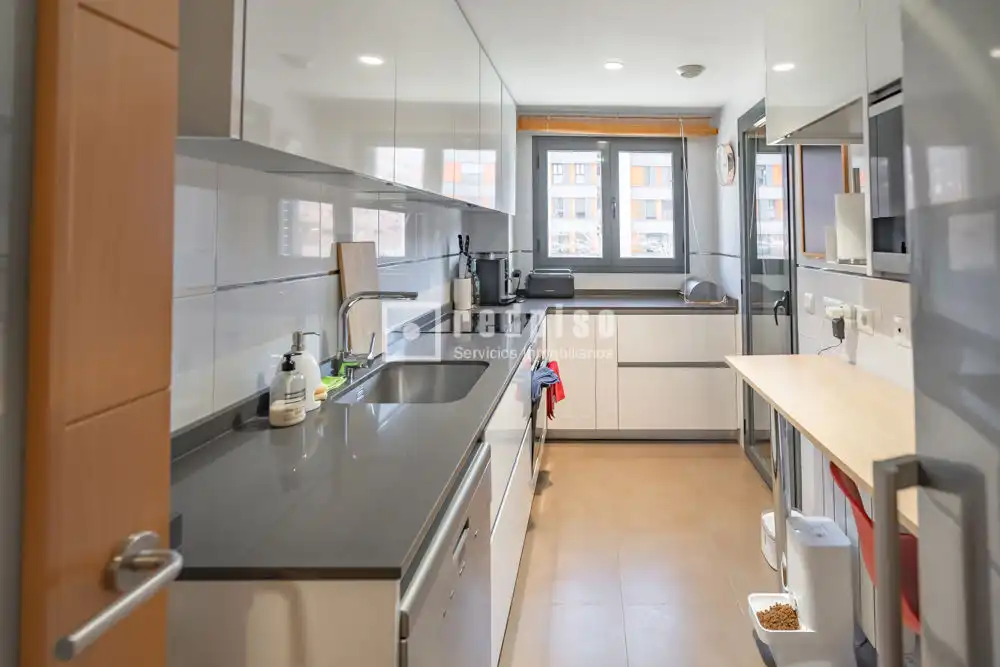 Kitchen of Flat for rent in Getafe  with Air Conditioner, Heating and Private garden
