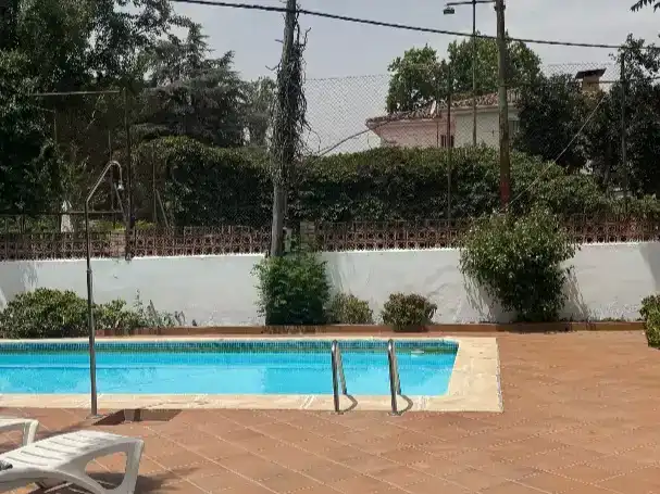 Piscina de Planta baixa en venda en Baeza amb Aire condicionat, Jardí privat i Piscina