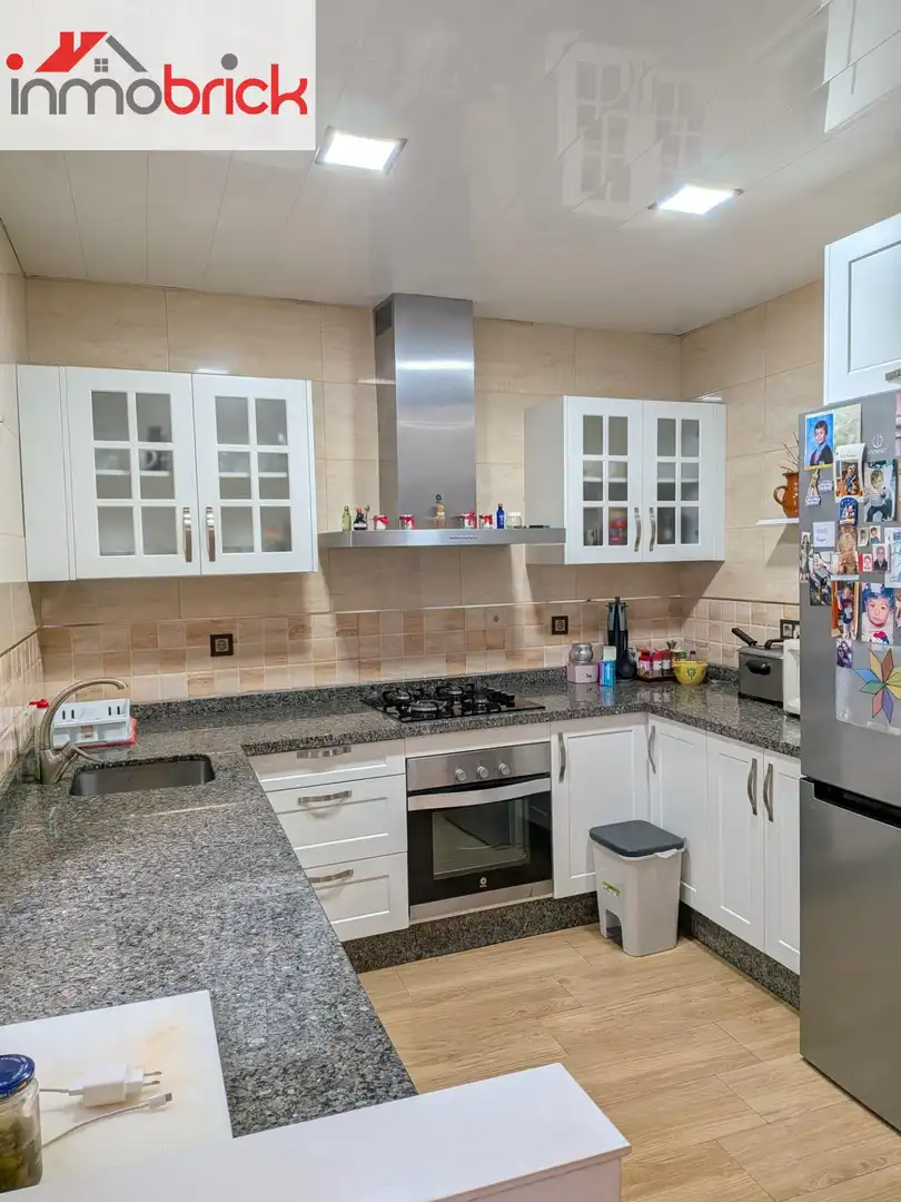 Kitchen of Houses for sale in Aguilar de la Frontera  with Air Conditioner and Terrace